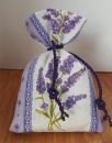 Selbstgenähtes Lavendelsäckchen lila